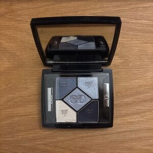 1. Dior 5 couleurs eyeshadow palette